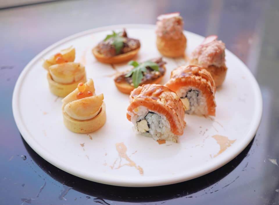 鹹點糅合日本料理製法,加入了不少海鮮製造。