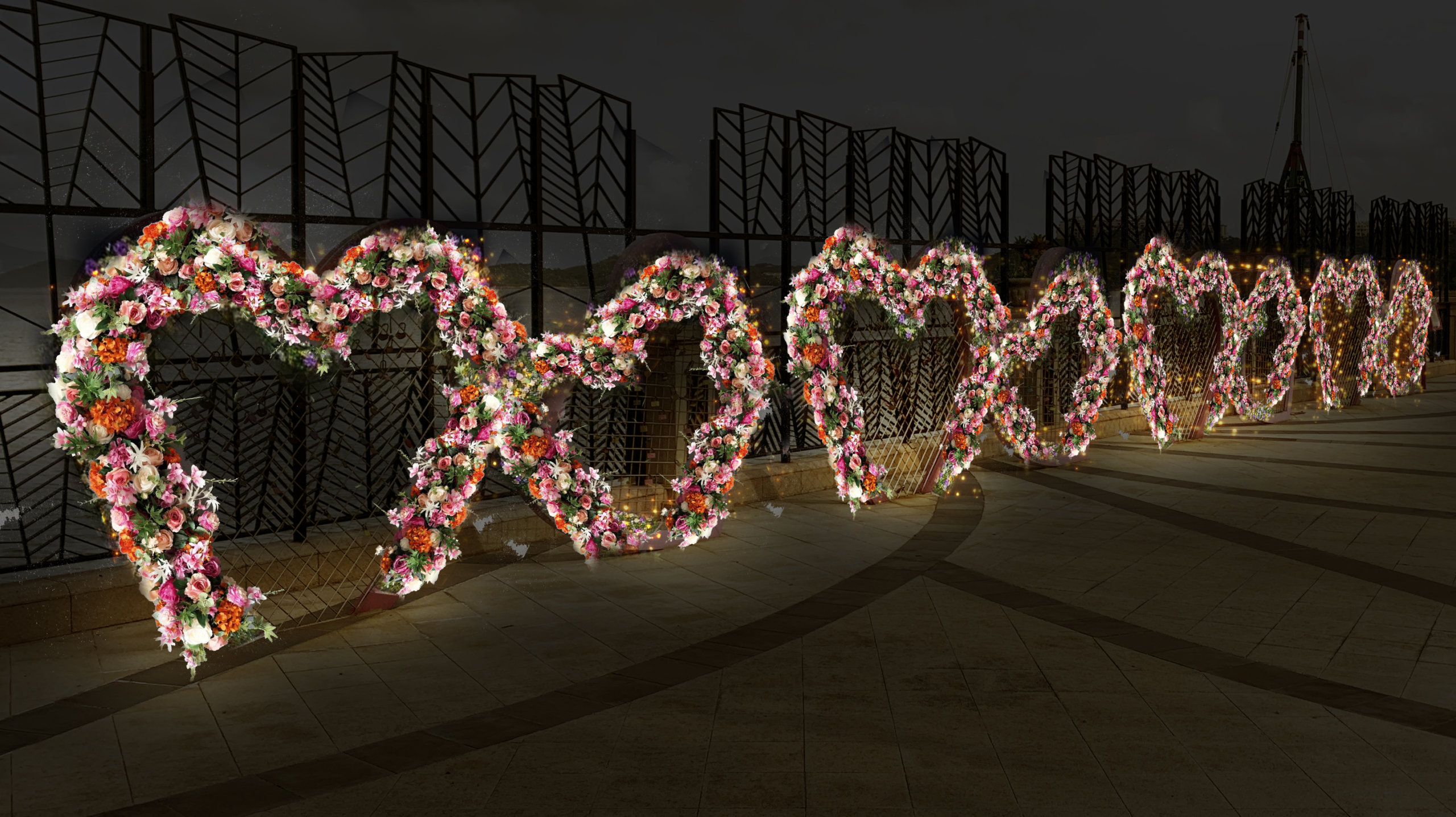 以繽紛花卉粉飾的心鎖長廊，是情侶必到的打卡位。