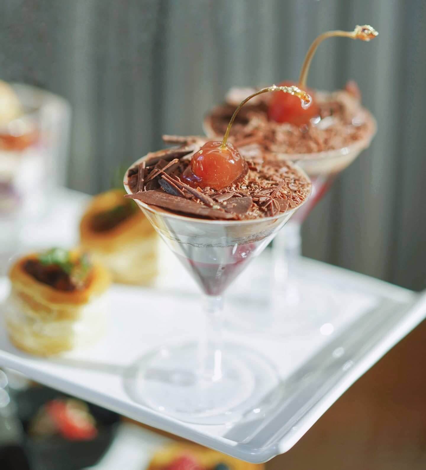 車厘子黑森林不會死甜，朱古力夾心層次分明。