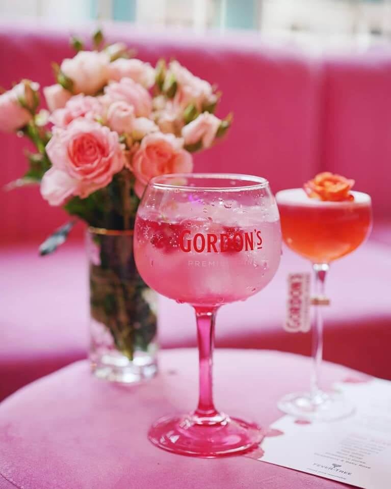 Gordon’s Pink & Tonic 口感清爽，容易入口。