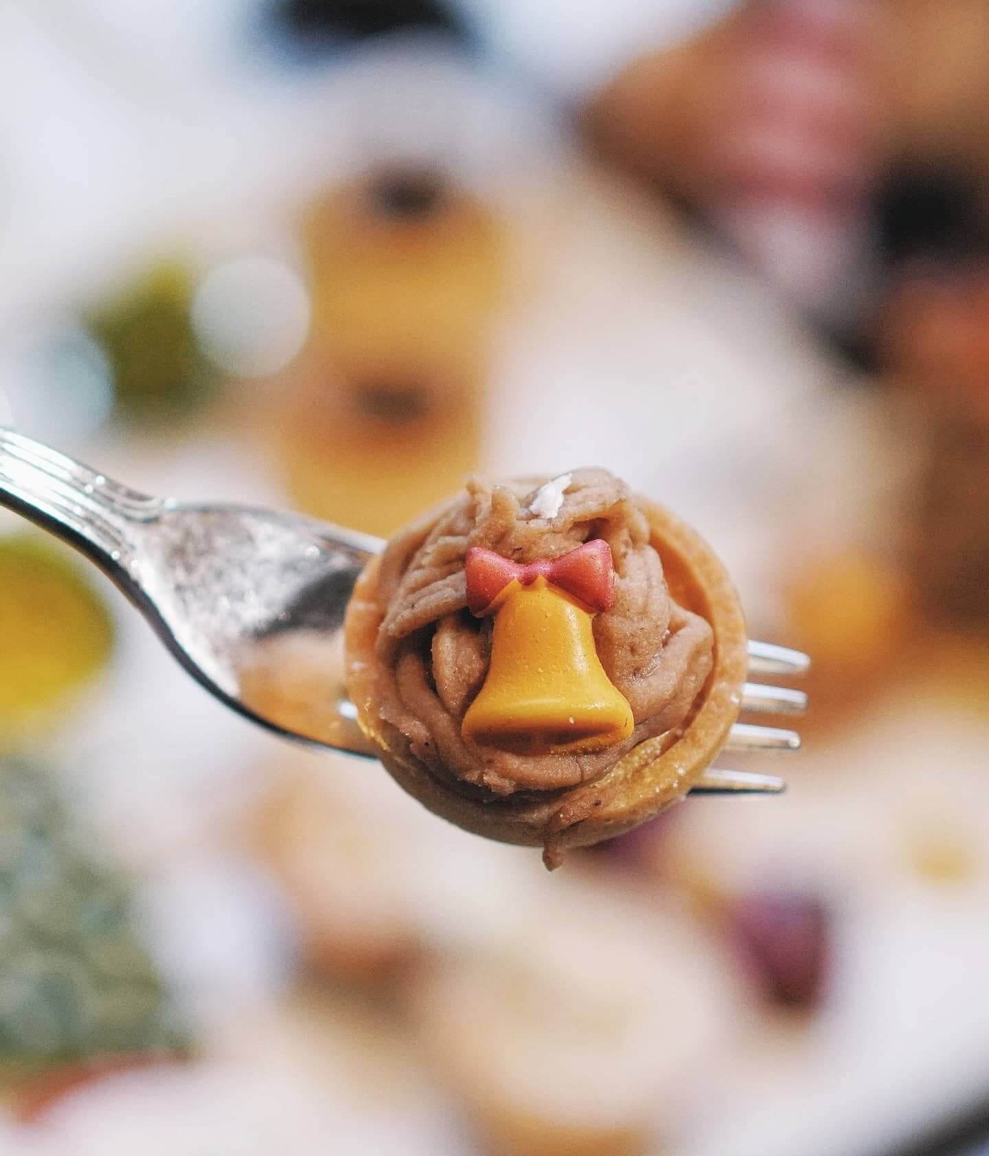 法式栗子蛋糕都幾討好,用時令栗子製成,栗香濃郁,上面仲有小鈴鐺裝飾,勁有聖誕氣氛!