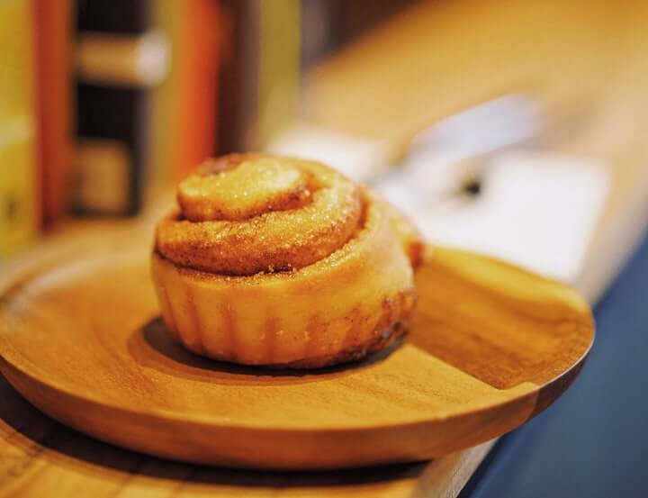 味道正正常常嘅肉桂卷，配咖啡還不錯。