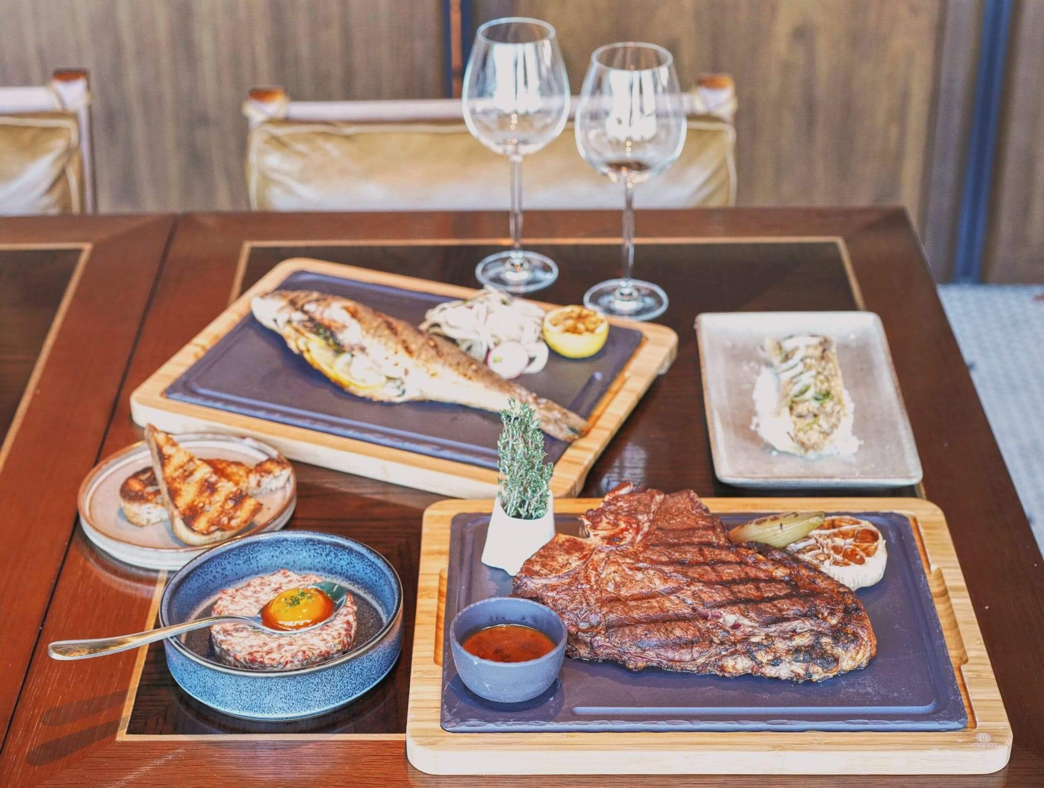 作為東涌世茂喜來登酒店嘅頂層餐廳,Sunset Grill無論食物質素或環境都非常高質。