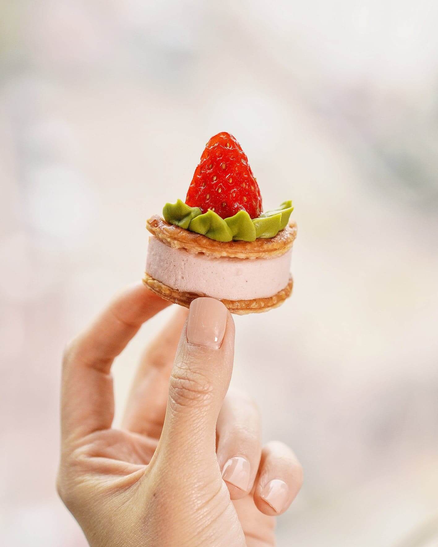 草莓抹茶朱古力千層酥。