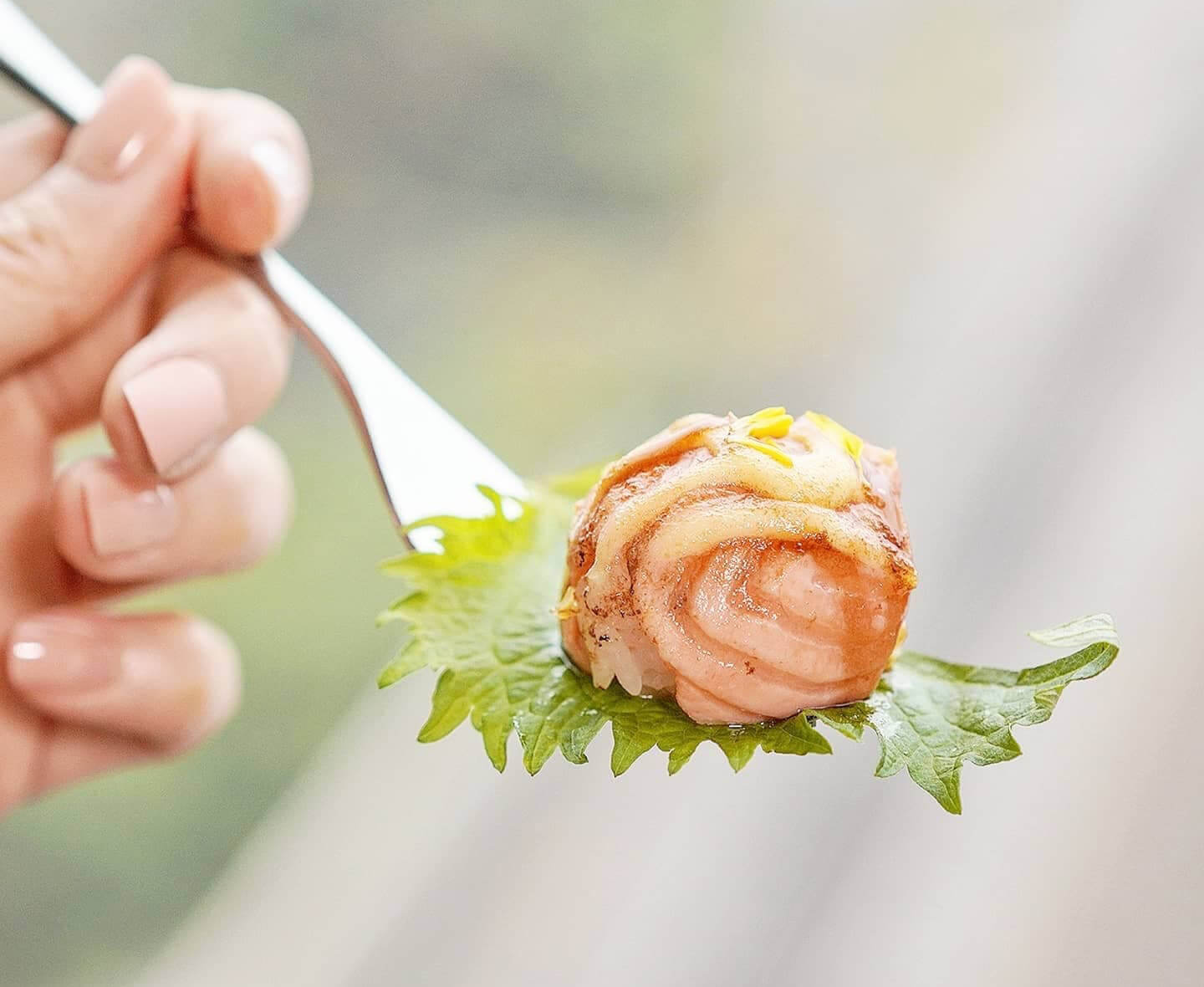 火炙三文魚手鞠。