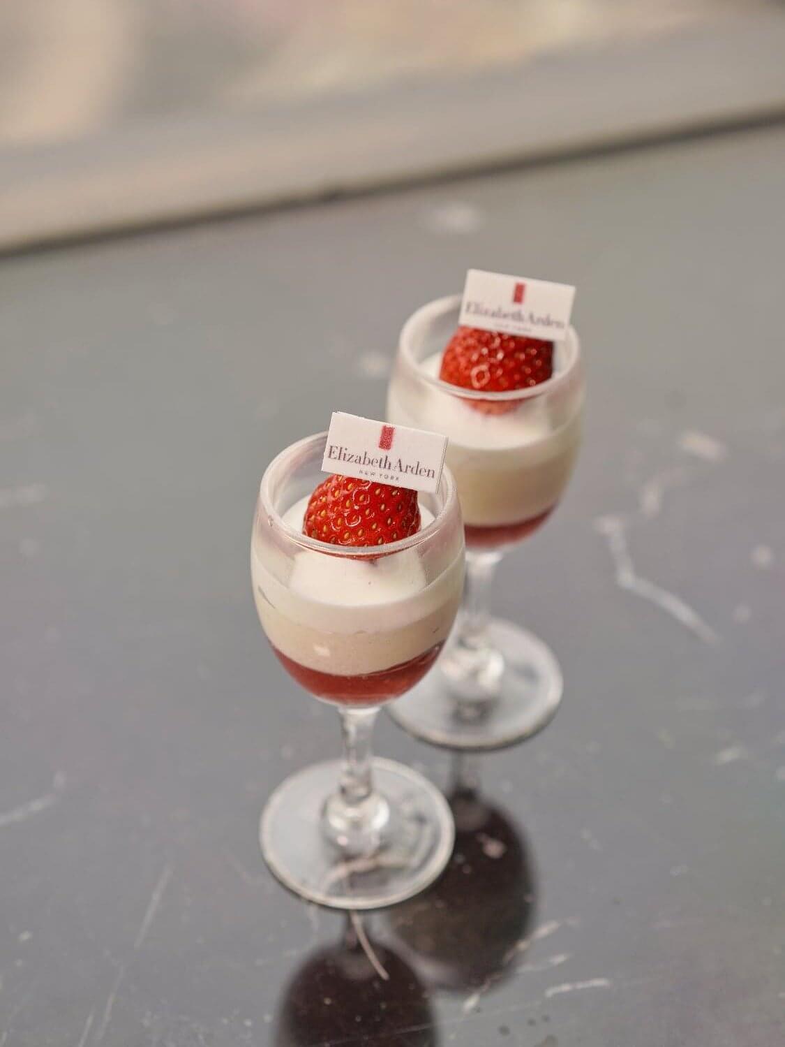 草莓意大利芝士慕絲。