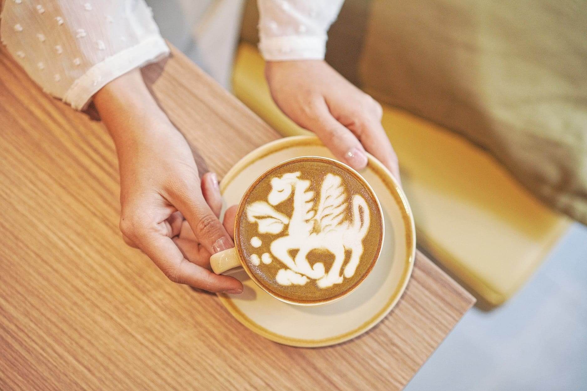 焙茶鮮奶嘅拉花不錯!