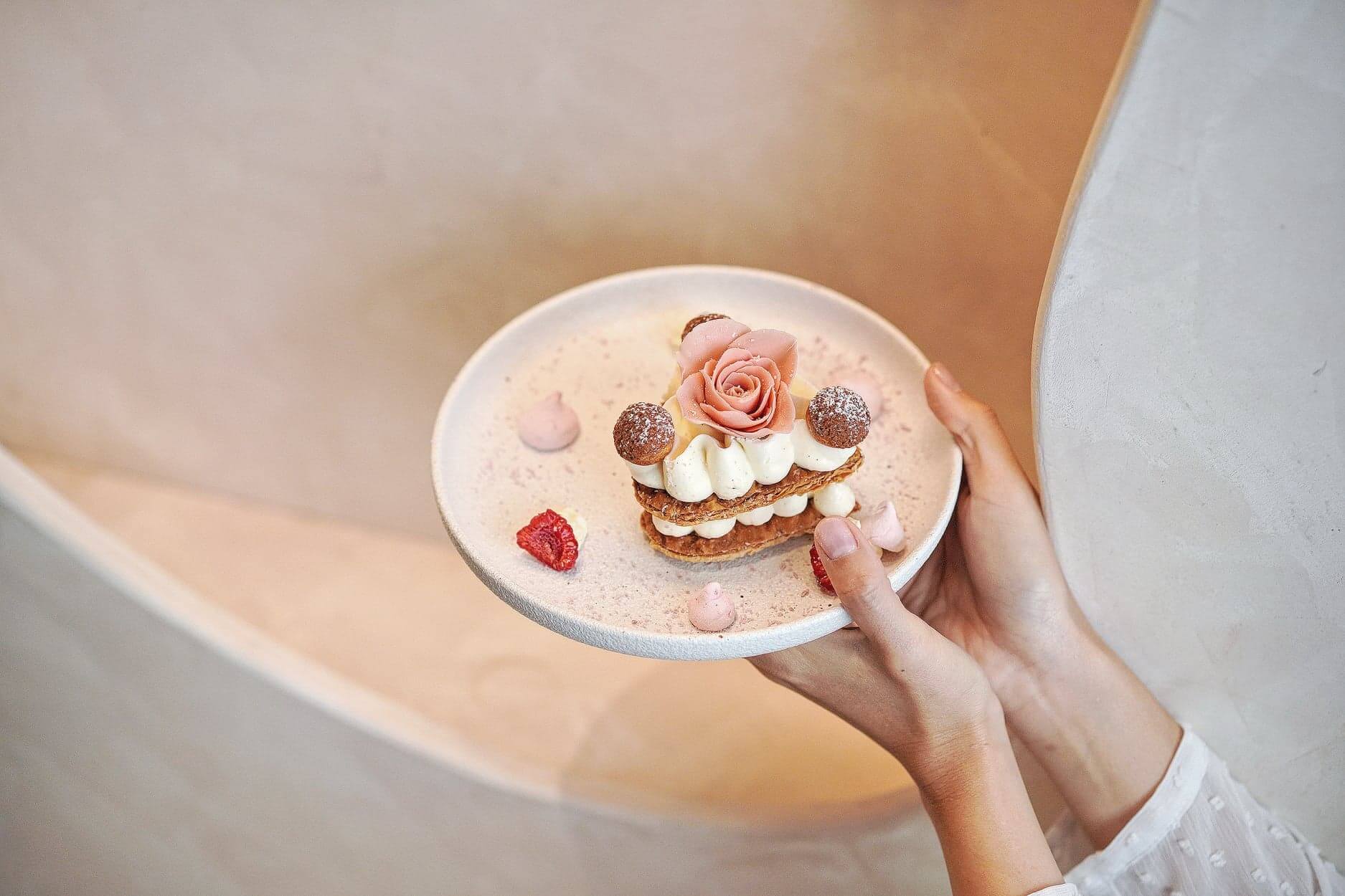 2月限定法式聖安娜泡芙,好精美!