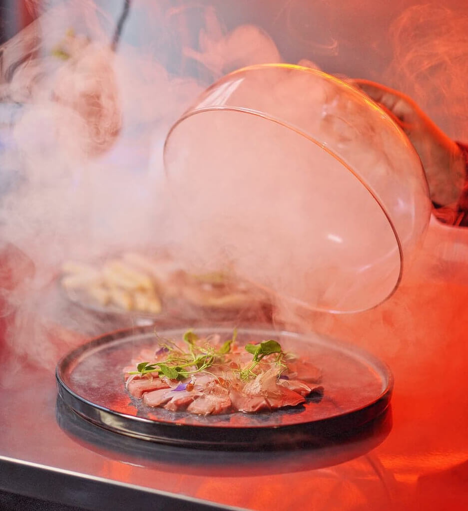 打開蓋子,油甘魚慢慢出現!