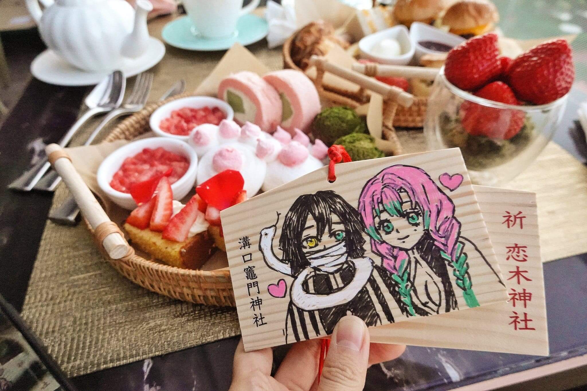 福岡戀木神社係戀愛運上特別靈驗。餐廳送嘅祈福繪馬木牌,寫好之後,真係會送去福岡嘅戀木神社掛起!