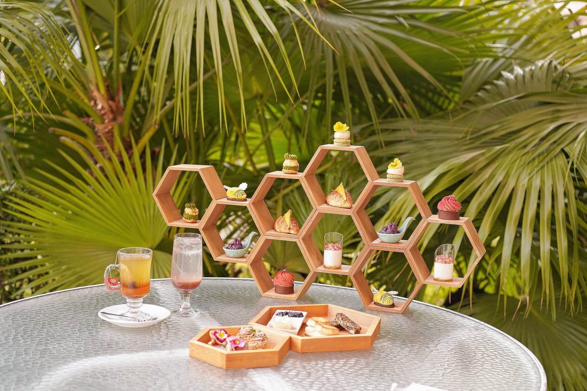 造型精致嘅甜蜜「蜂」味下午茶。