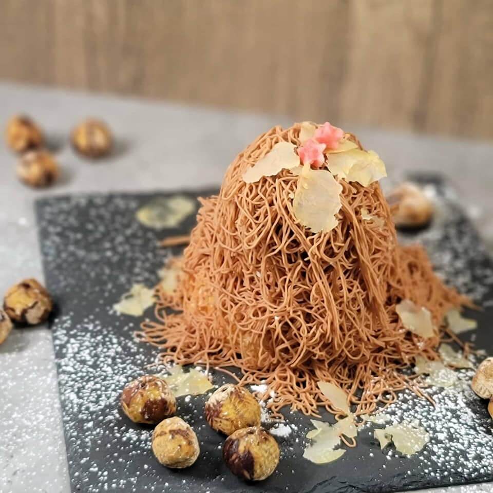 和栗紗織班戟預計於2月初推出,實際時間待官方公布。(照片來自官方 Facebook)