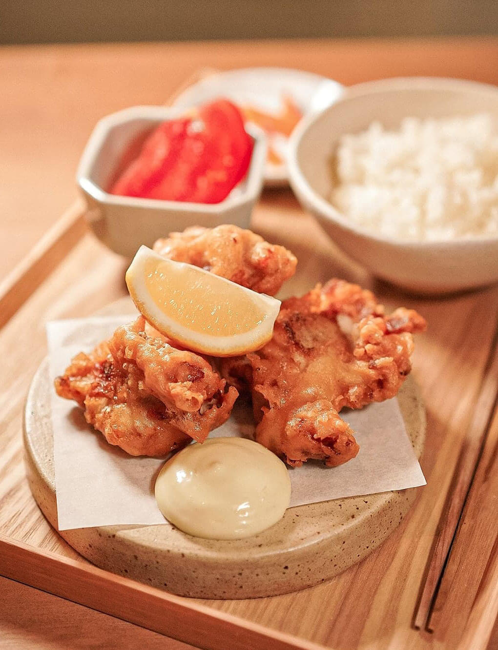 悄悄IPA啤酒脆漿炸雞,口感嫩滑多汁,令人一試難忘。