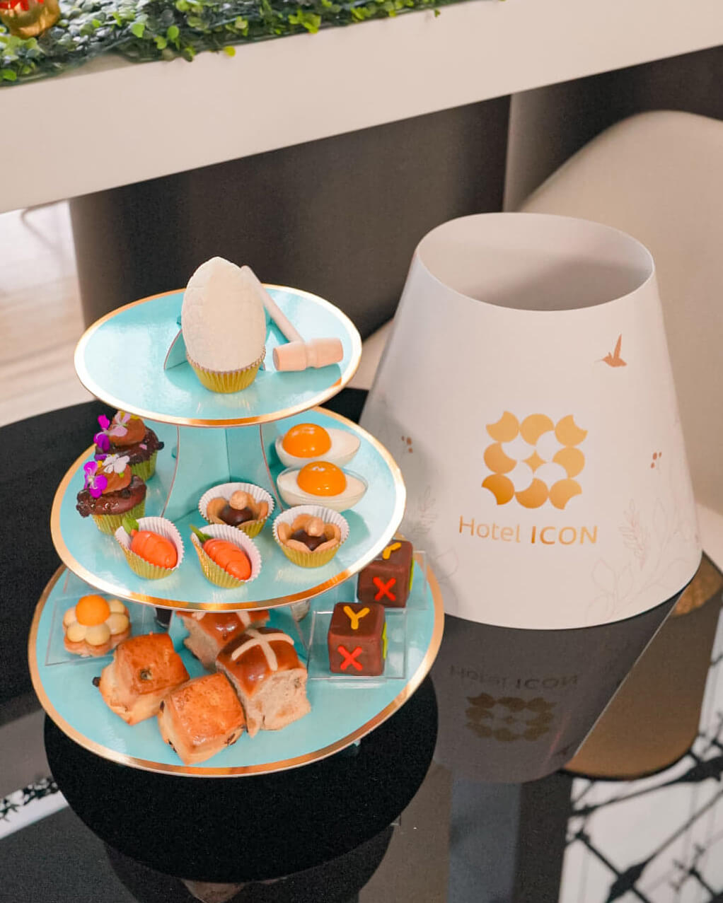 LINDT朱古力外賣下午茶。