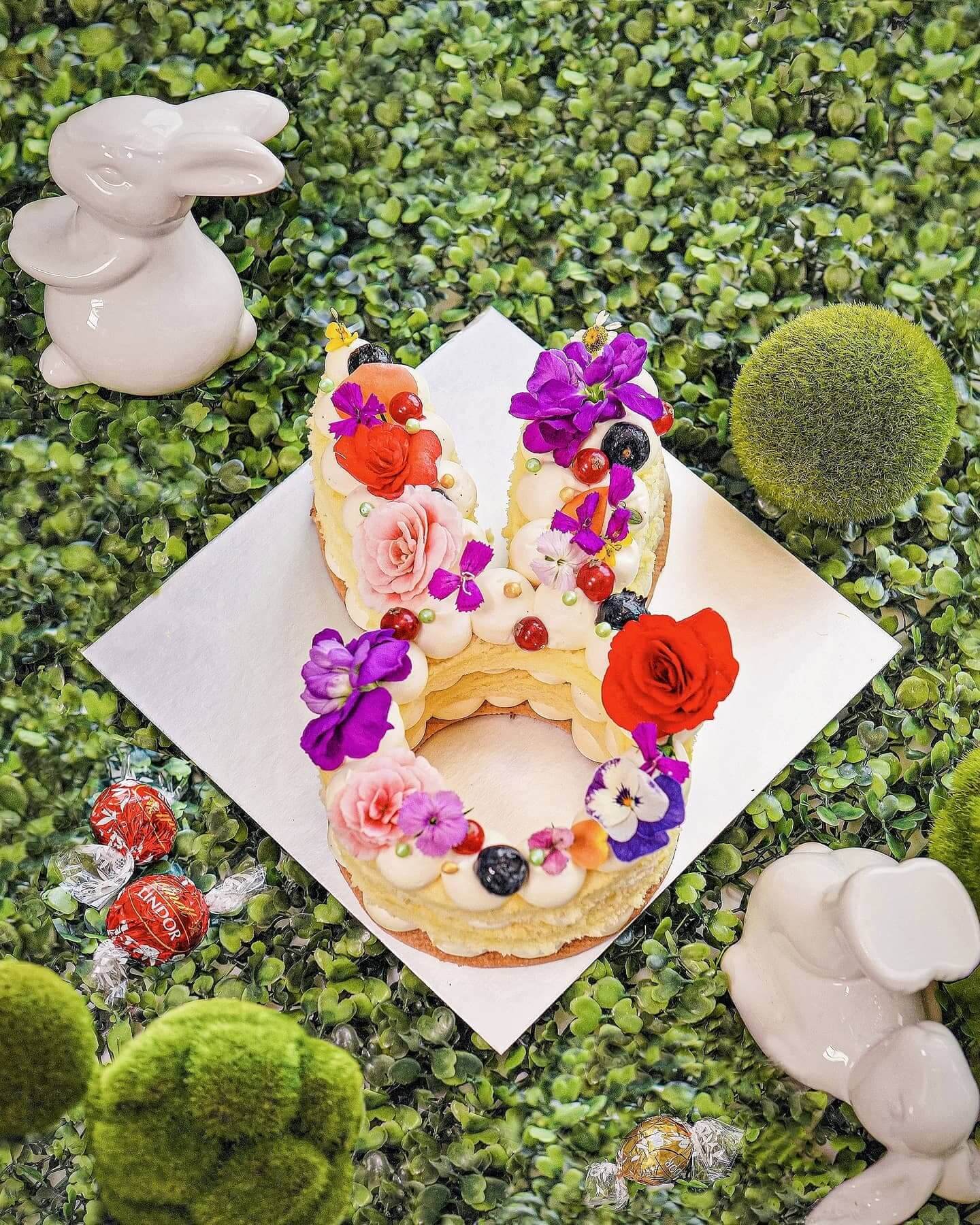 「復活兔層層疊」海綿蛋糕。