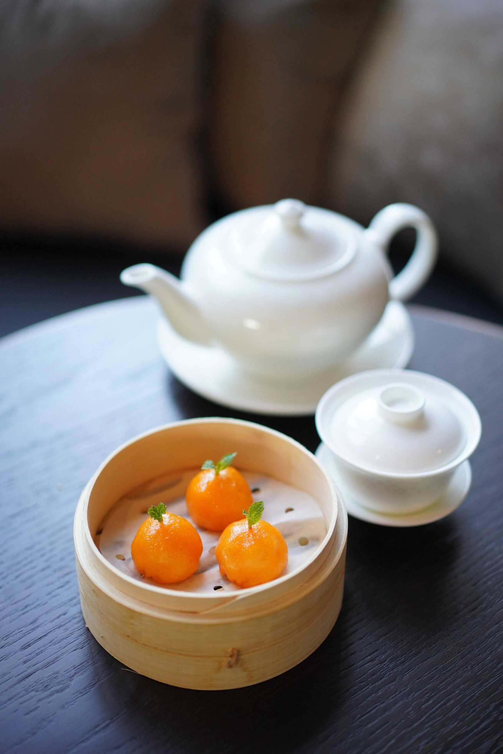 餐廳最出名柚子蝦餃。