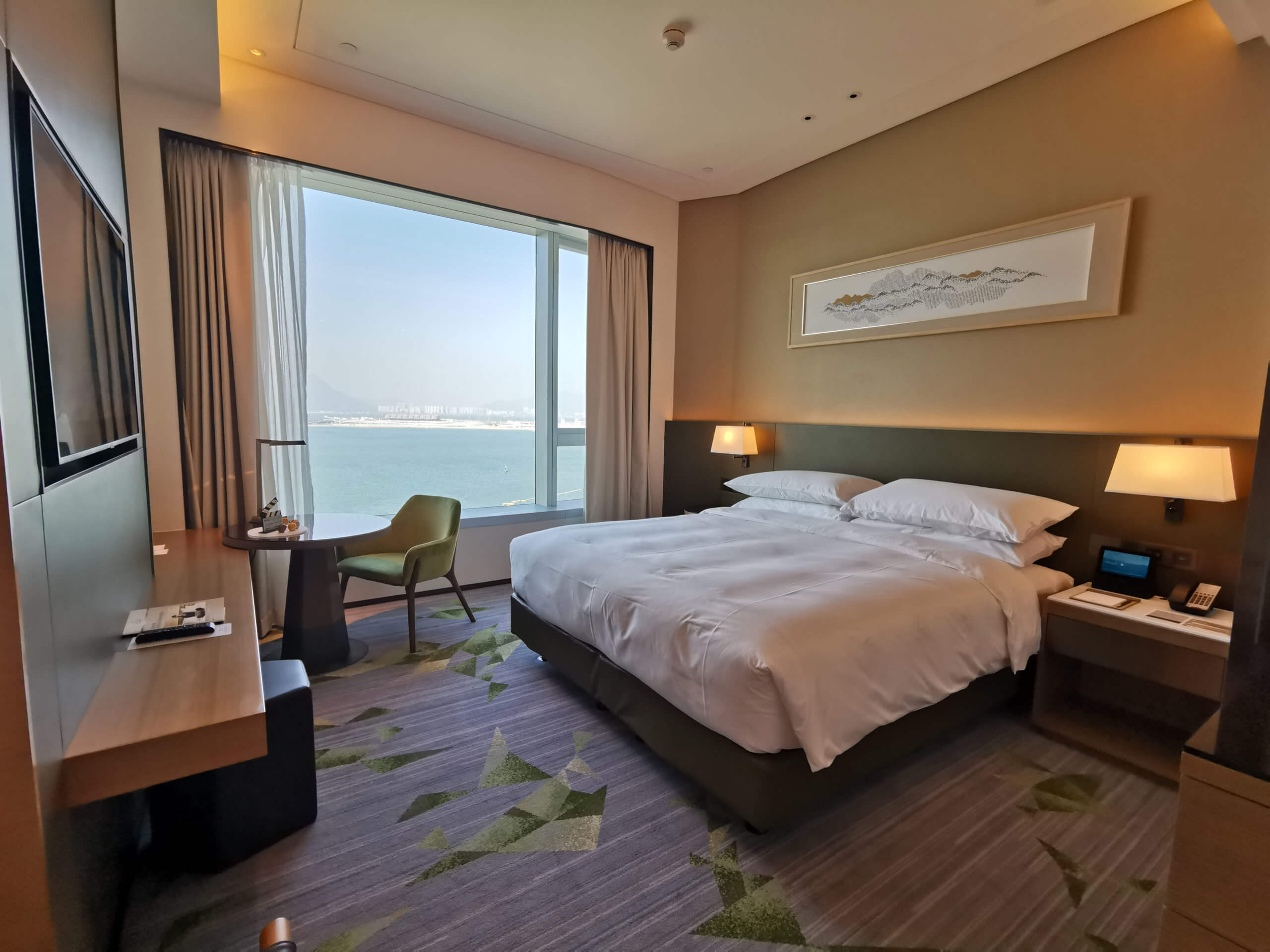 海景套房連廳,窗外可見到大片海景,好舒適!