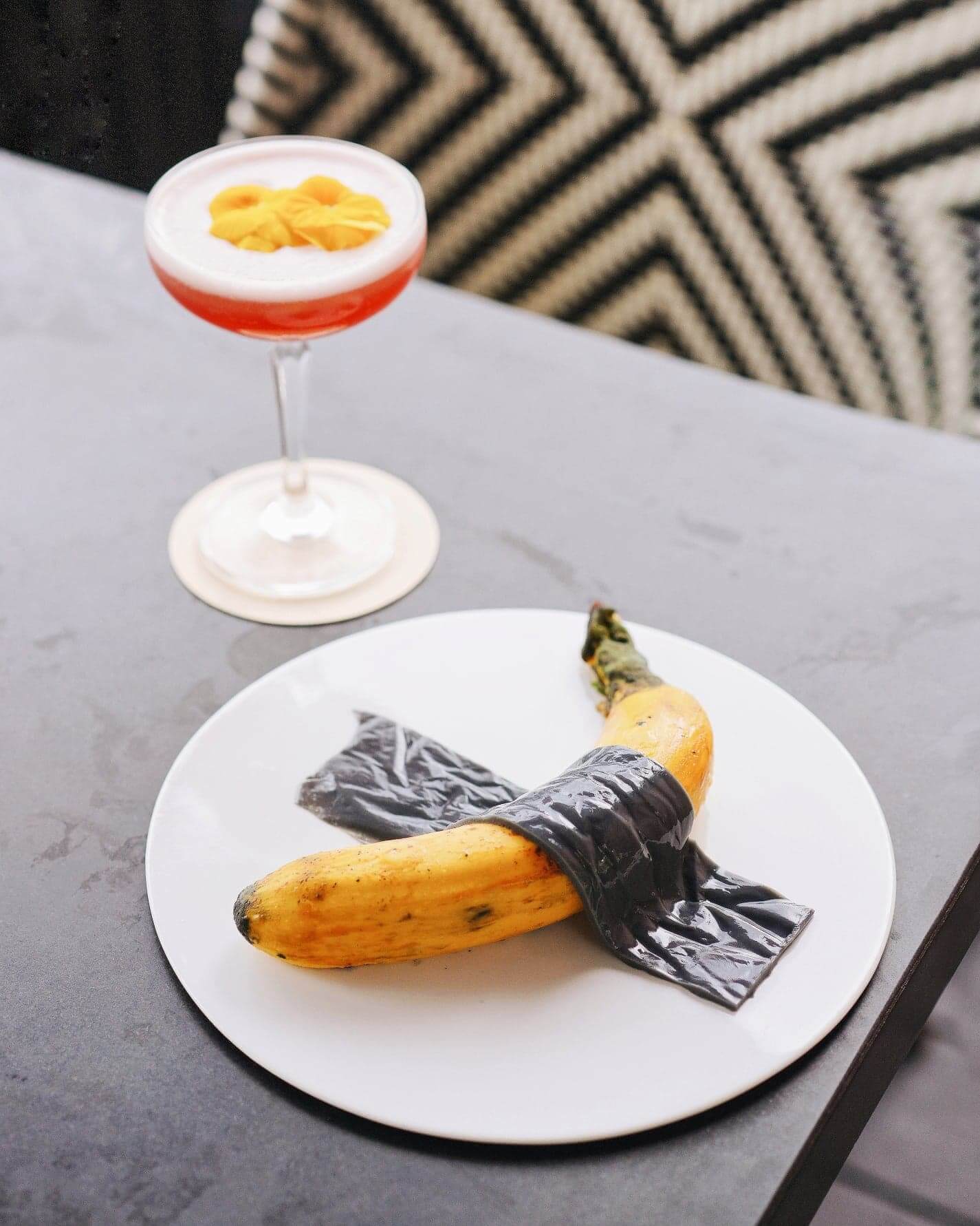 Amelia聯乘香港旅遊發展局及Art Basel Hong Kong,推出限定嘅Art Basel藝術主題套餐!