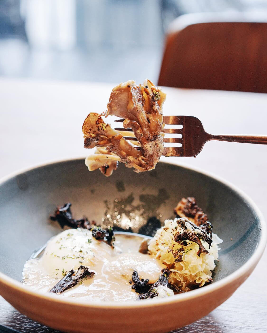 經過酥炸嘅舞茸菇,非常香口。