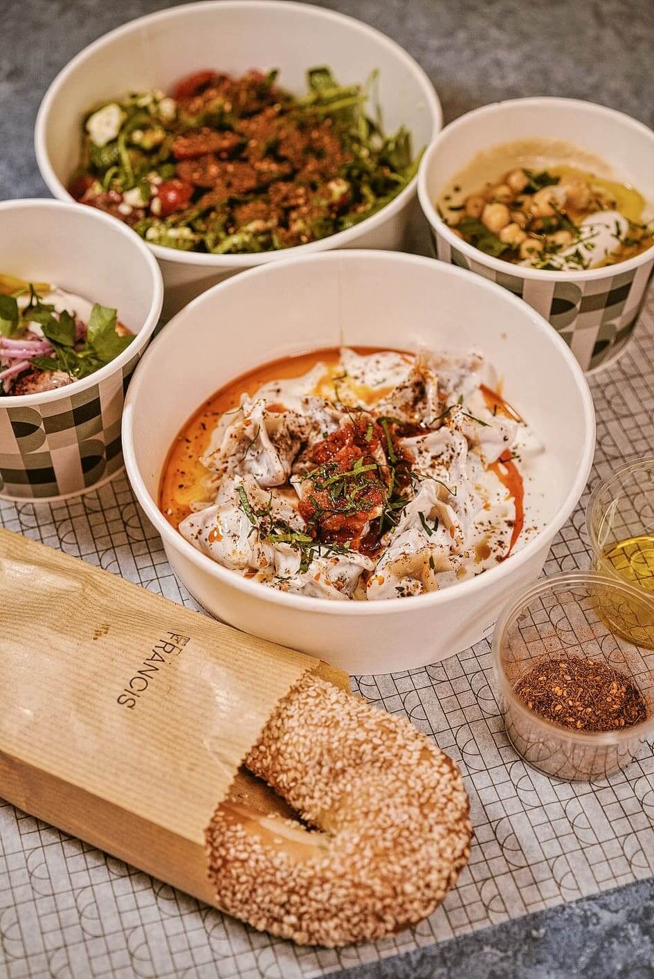 FRANCIS餐飲靈感源自以色列特拉維夫嘅街頭美食。