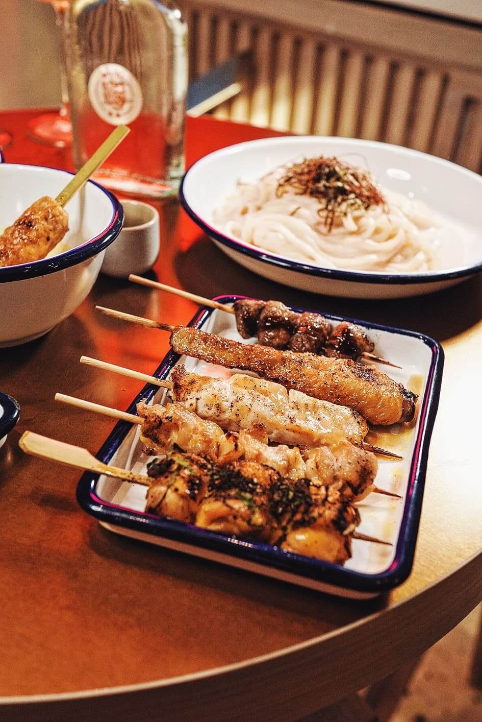 雞軟骨、雞心、雞胸、雞心、雞軟骨、雞翼 各HK$33​