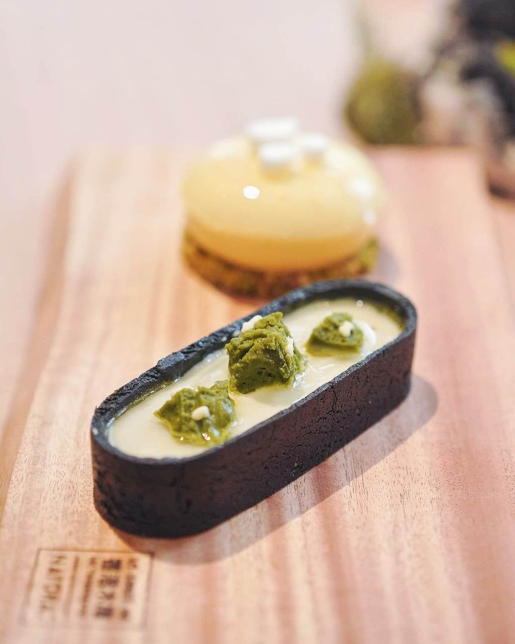 上:落草與雨 HK$78 下:島嶼和山 HK$78